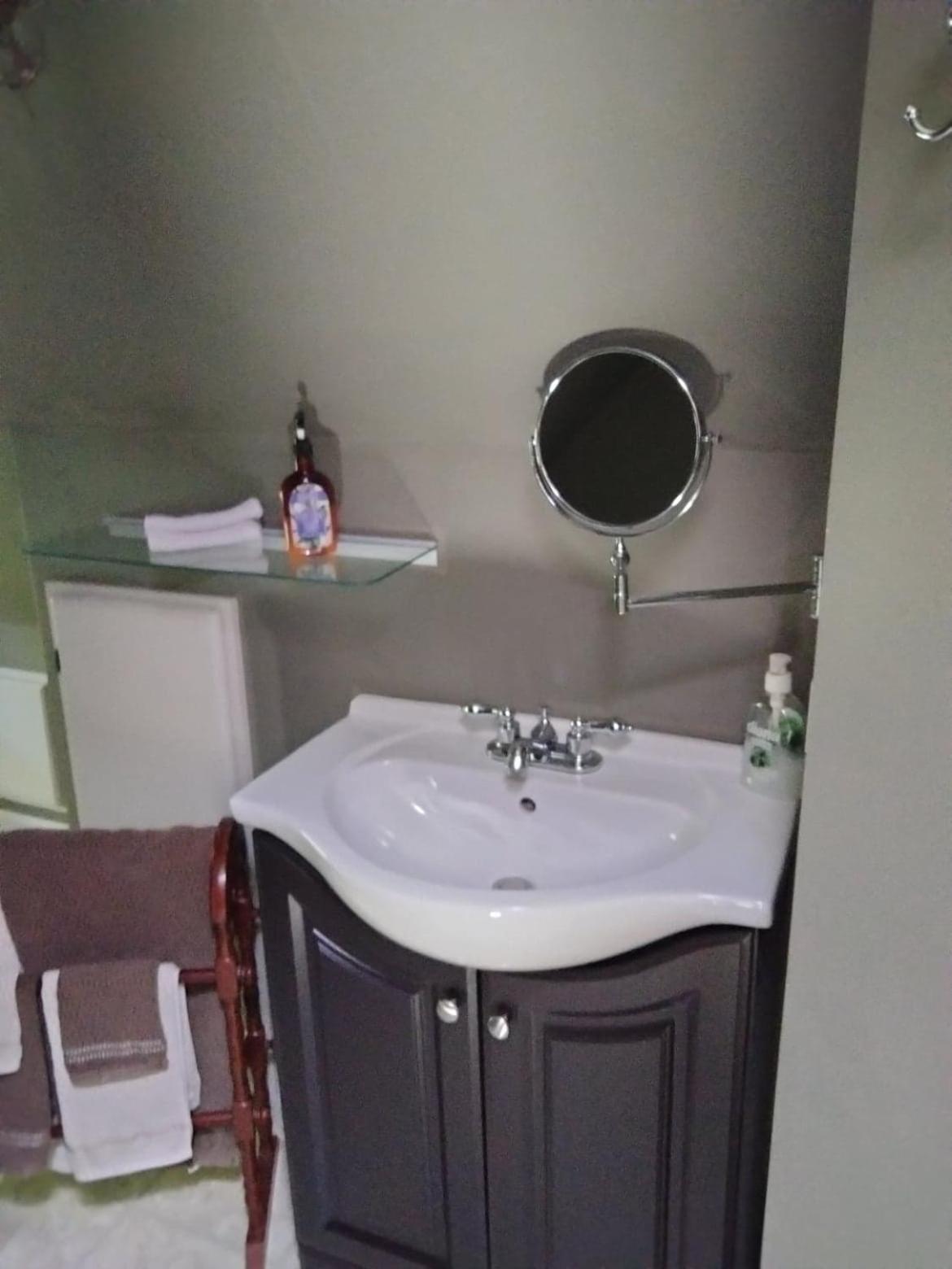 Bondy House Bed & Breakfast Amherstburg Ngoại thất bức ảnh