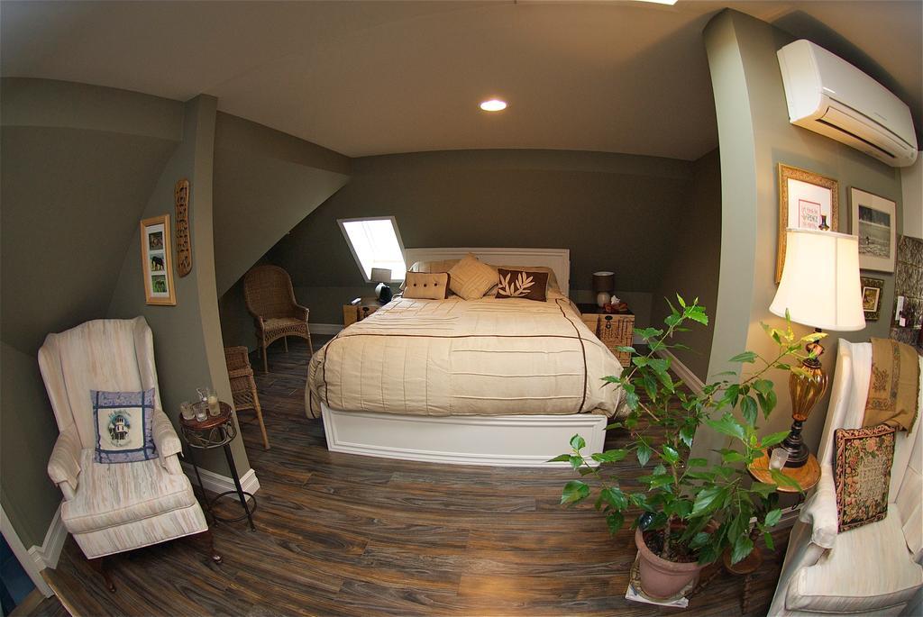Bondy House Bed & Breakfast Amherstburg Ngoại thất bức ảnh
