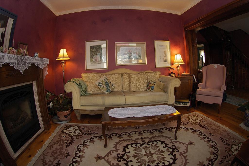 Bondy House Bed & Breakfast Amherstburg Ngoại thất bức ảnh