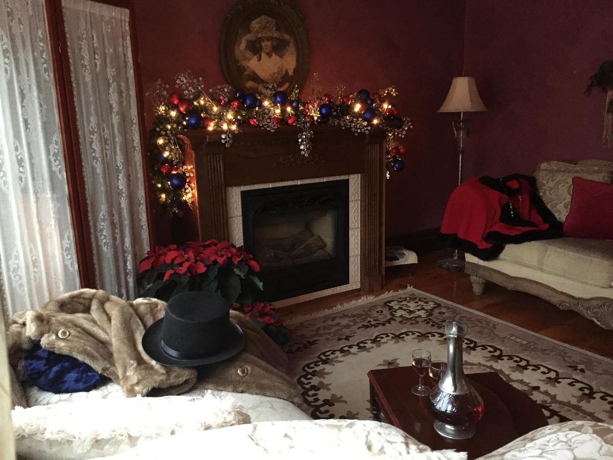 Bondy House Bed & Breakfast Amherstburg Ngoại thất bức ảnh