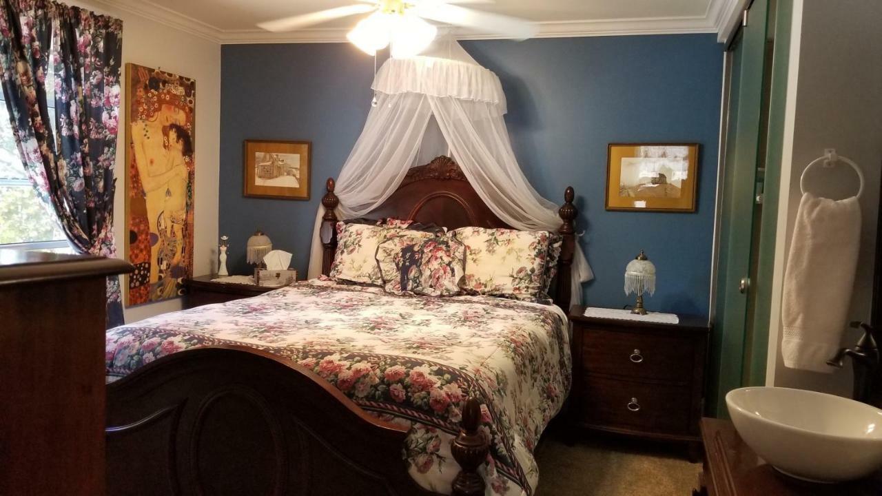 Bondy House Bed & Breakfast Amherstburg Ngoại thất bức ảnh